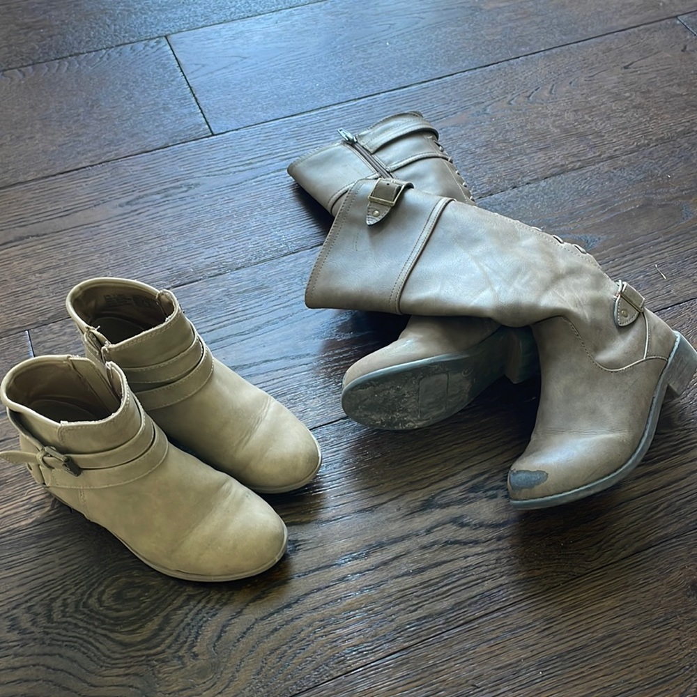Girls boots size 1